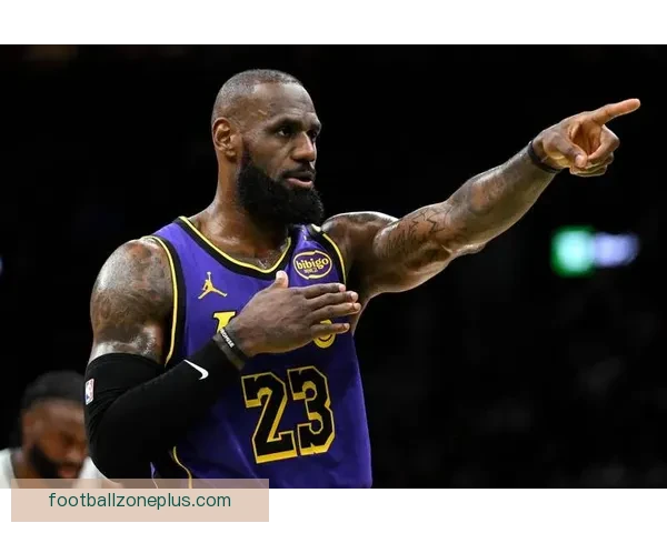 勒布朗詹姆斯宣布延续职业生涯至2027年,力求再创NBA历史新高 勒布朗詹姆斯宣布延续职业生涯至2027年,力求再创NBA历史新高